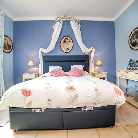 By Interhome Villa *