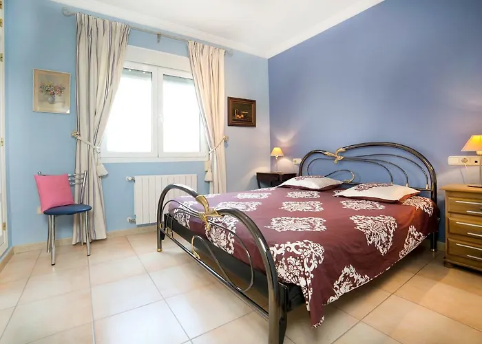 By Interhome Villa *